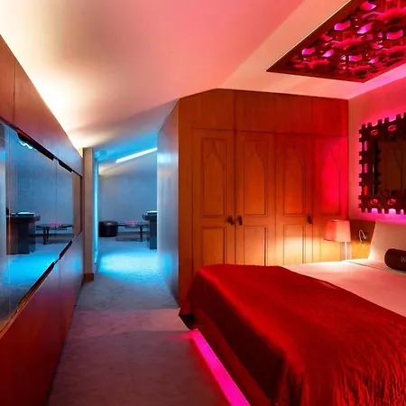 W (adults Only) 5*