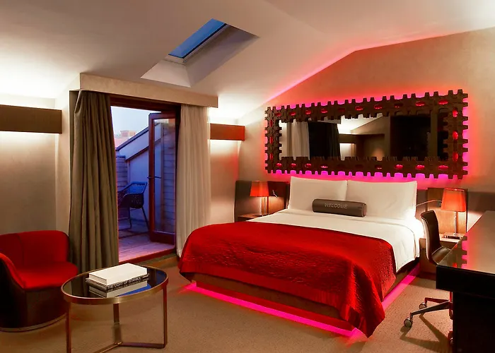 W (adults Only) Otel 5*